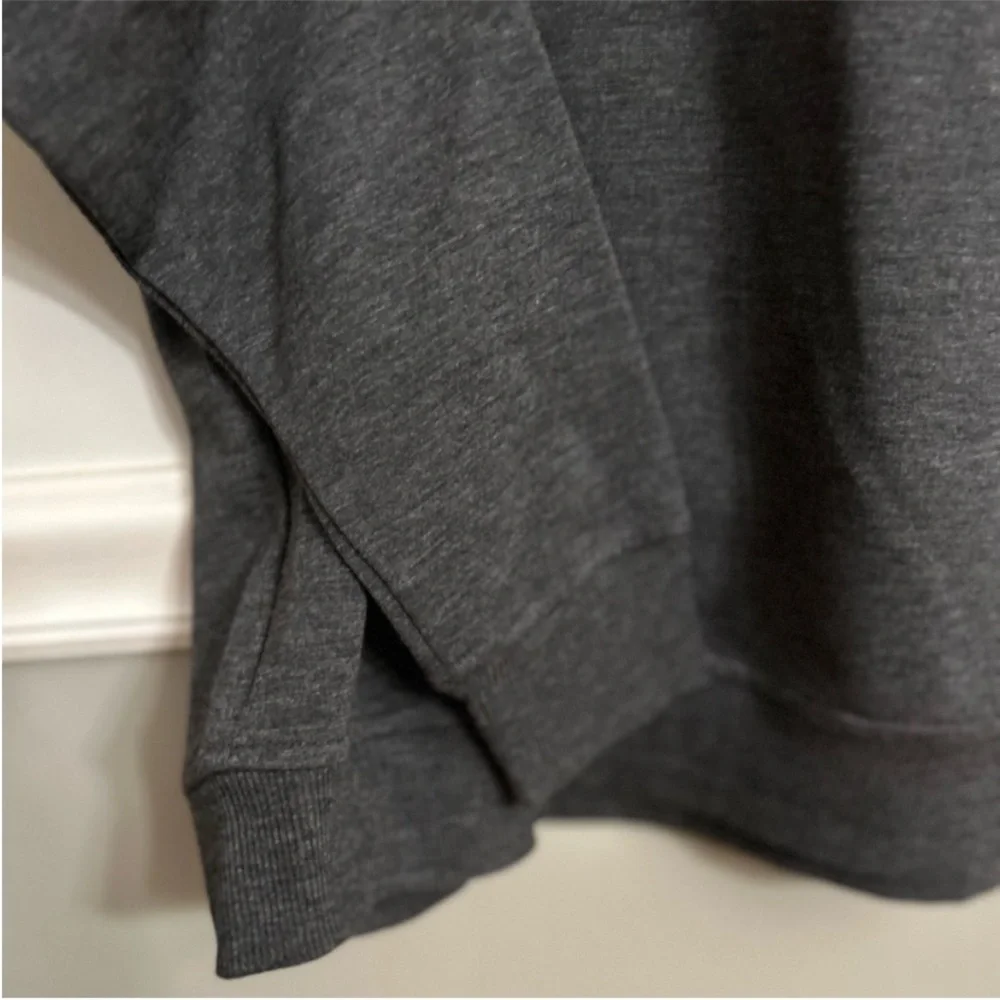 Women’s Rae Dunn Charcoal Grey Sweatshirt with Ankle Socks Size Small - Picture 6 of 11